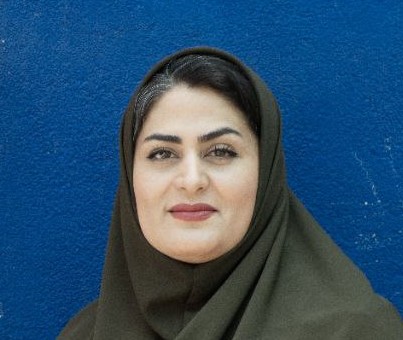 عکس خانم ملک آموزگار پایه چهارم دبستان نورامیر اصفهان