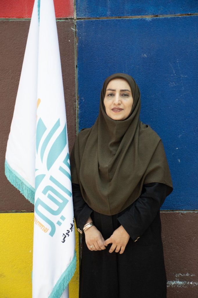 آموزگار مدرسه نورامیر (ع)