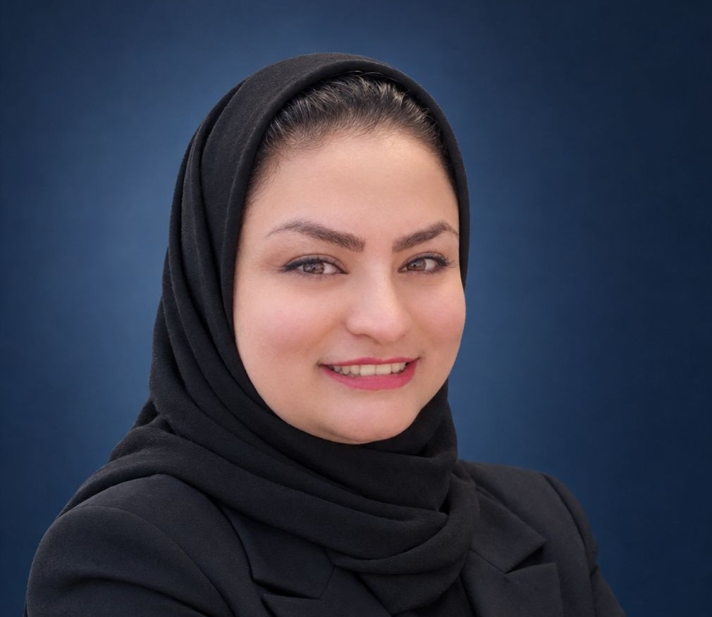 مدیر دبستان نورامیر اصفهان